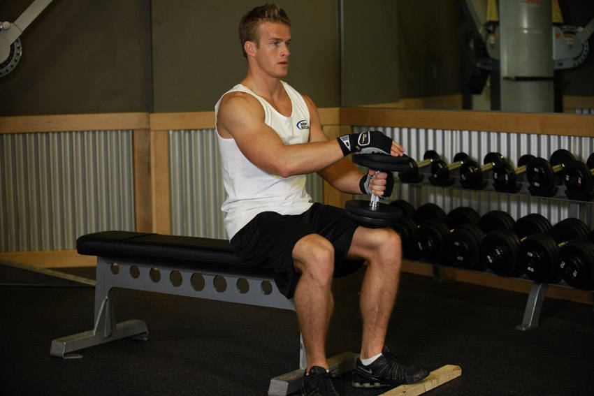 Dumbbell Seated One-Leg Calf Raise, end position