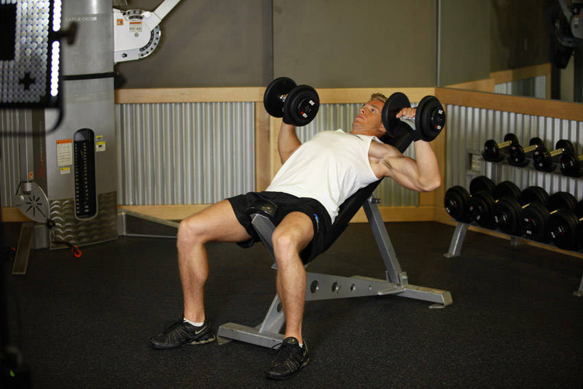 Incline Dumbbell Press, start position
