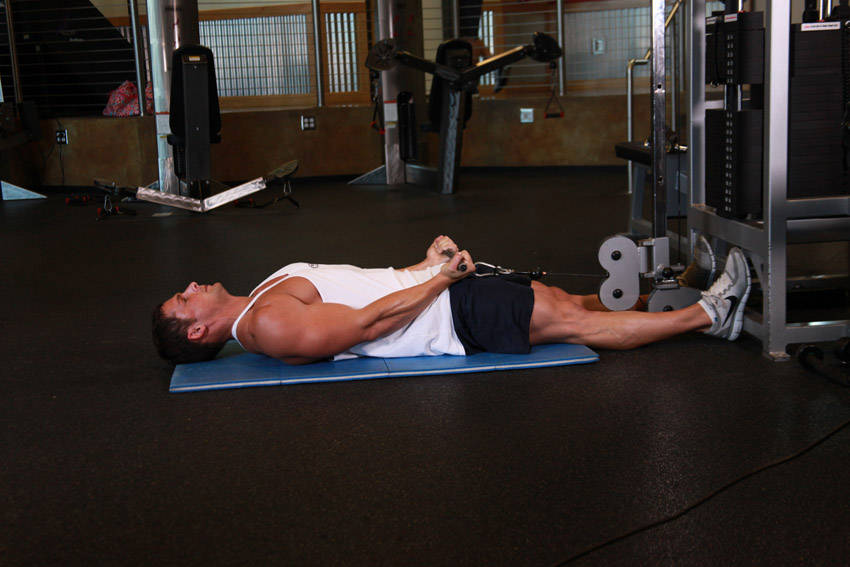 Lying Cable Curl, start position