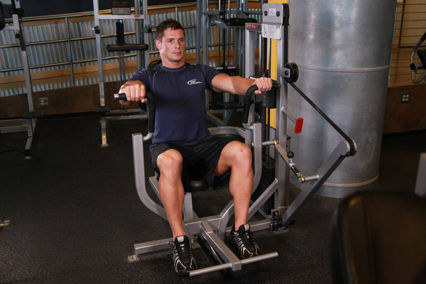 Machine Bench Press, end position