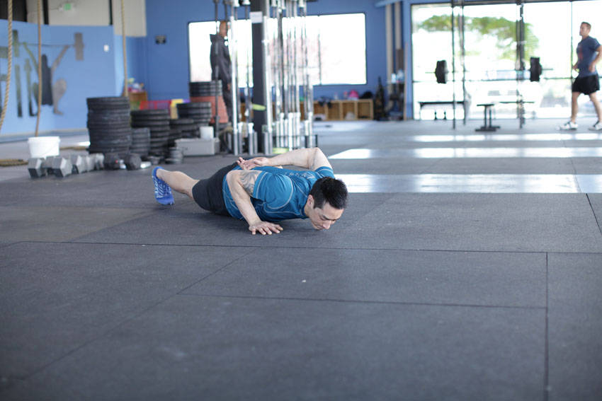 Single-Arm Push-Up, start position