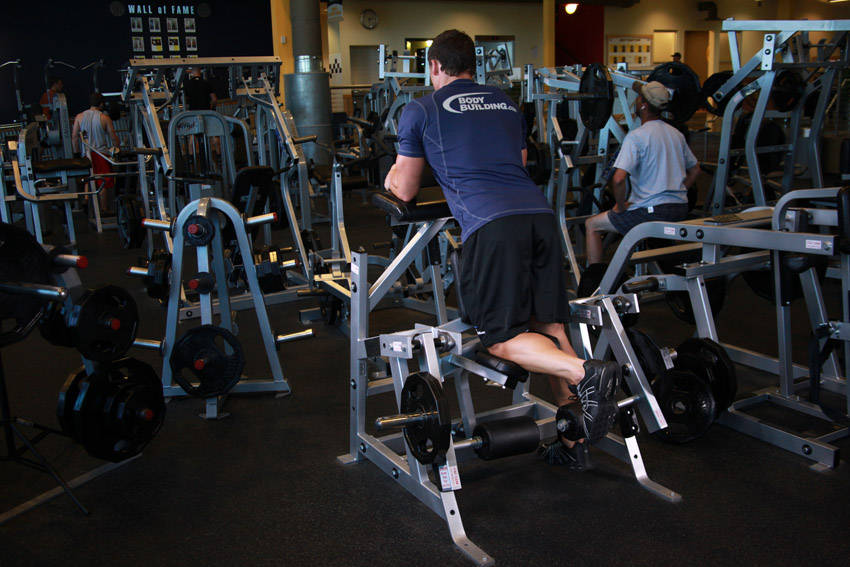 Standing Leg Curl, start position