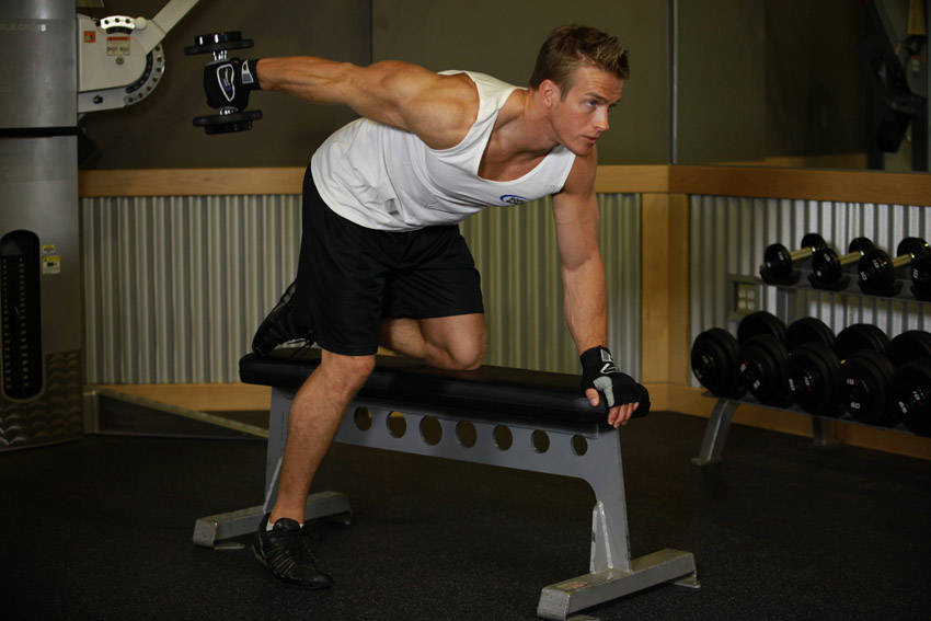 Tricep Dumbbell Kickback, start position